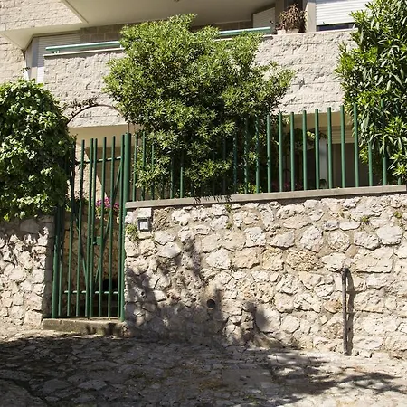 Miro Bed & Breakfast